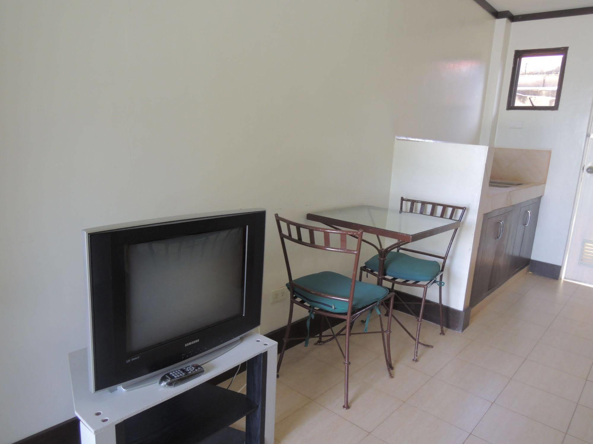 Palms Seaside Inn And Resort Medellin Extérieur photo
