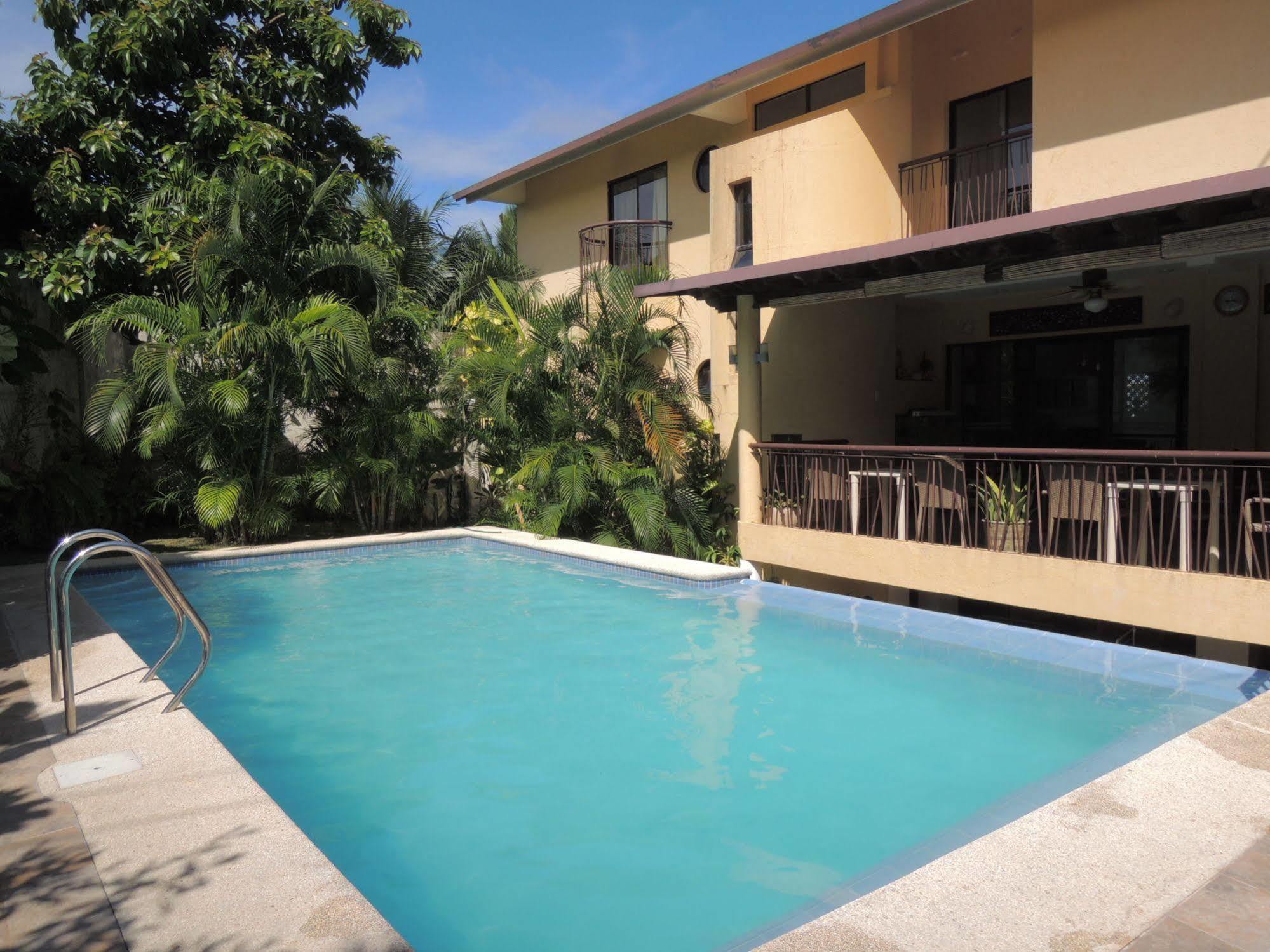Palms Seaside Inn And Resort Medellin Extérieur photo